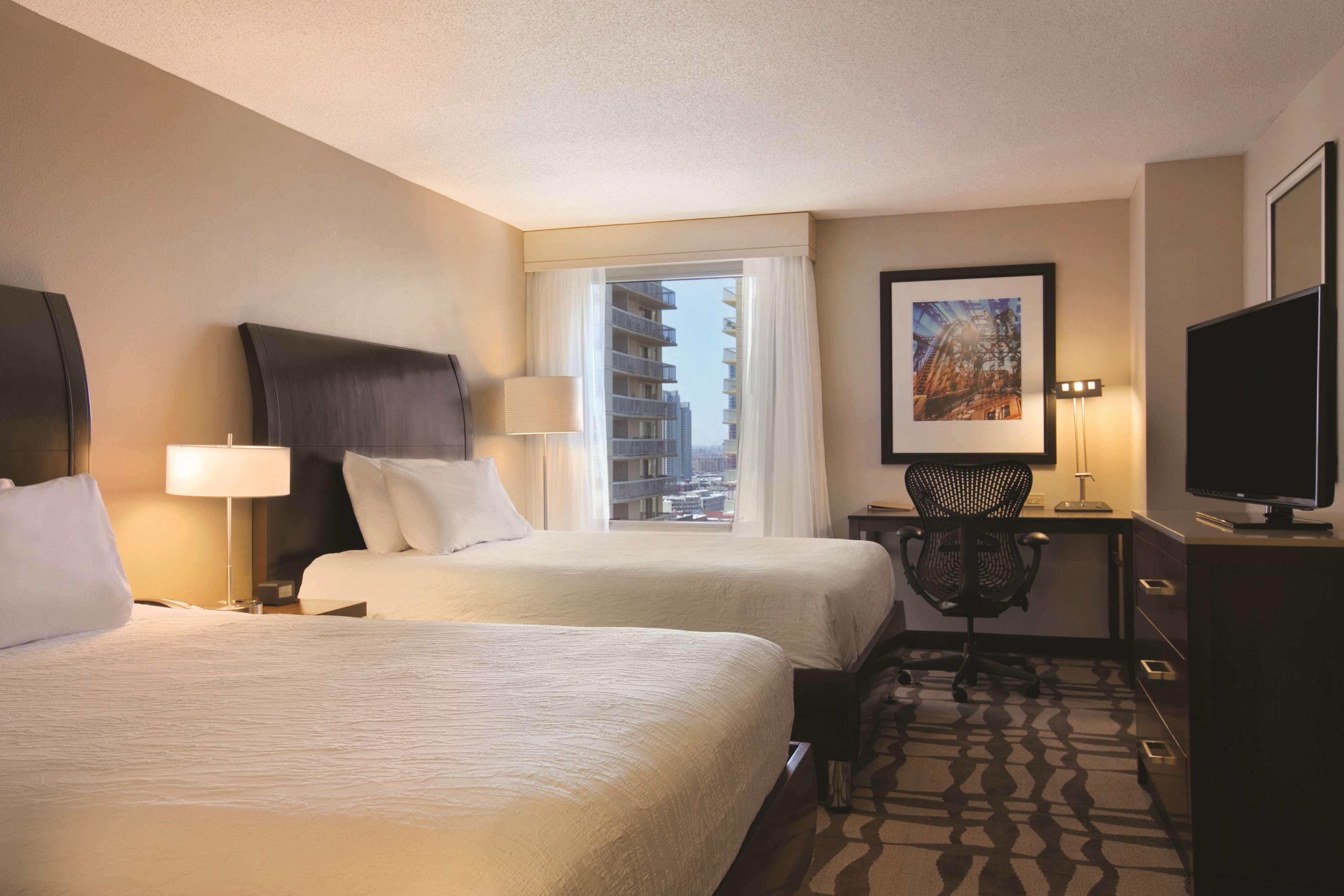 Hilton Garden Inn Chicago Downtown/Magnificent Mile Ngoại thất bức ảnh