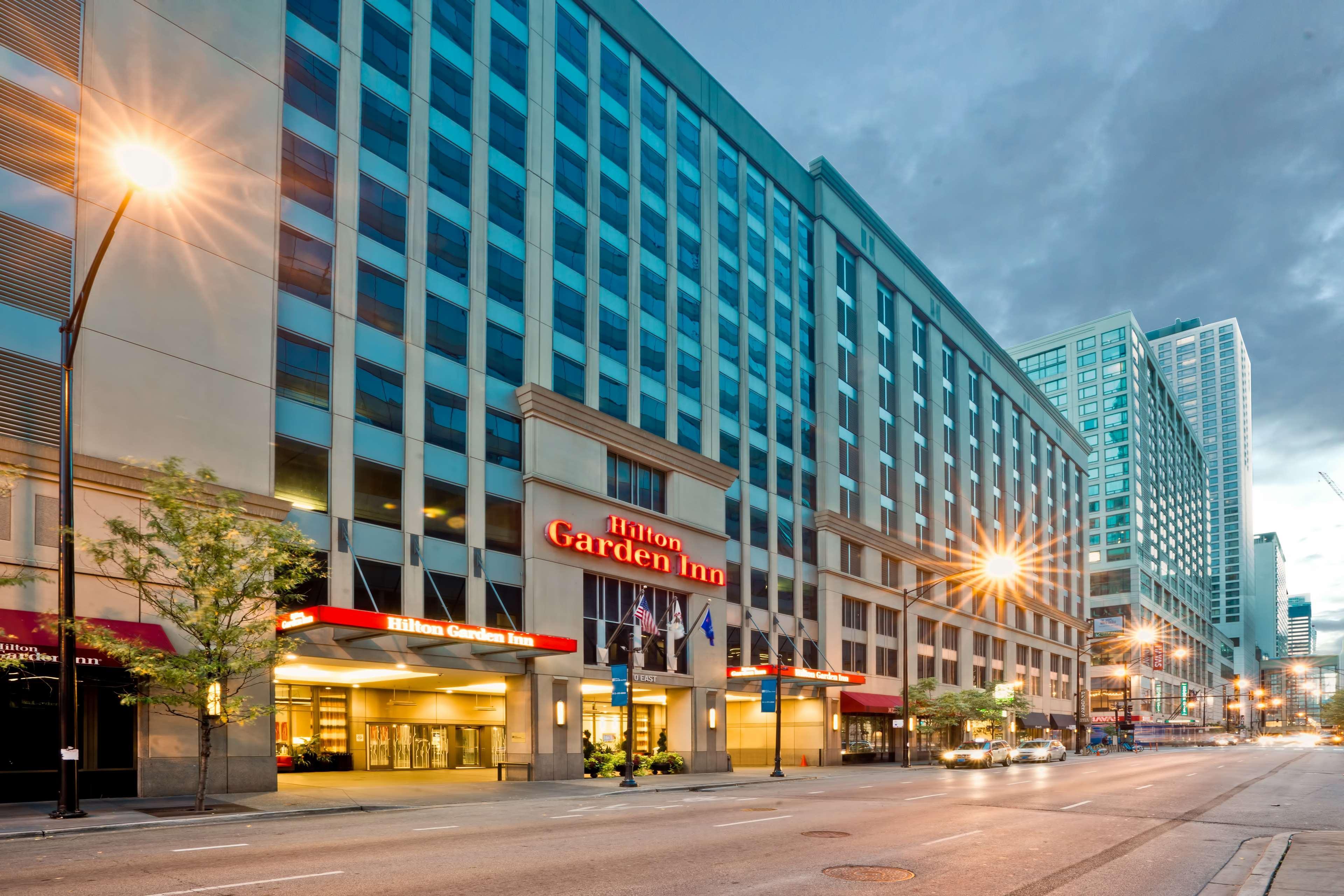 Hilton Garden Inn Chicago Downtown/Magnificent Mile Ngoại thất bức ảnh