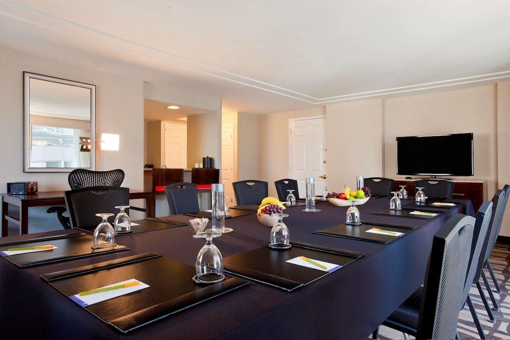 Hilton Garden Inn Chicago Downtown/Magnificent Mile Ngoại thất bức ảnh